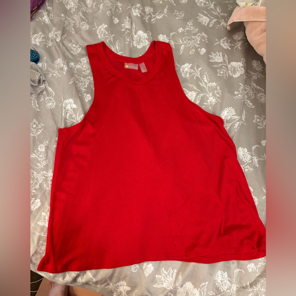 💕 (4/$15) Women’s Red Tank Top - Picture 3 of 4